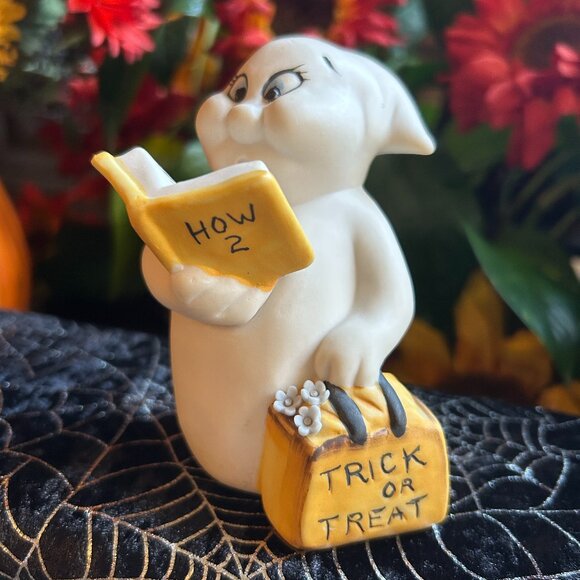 Vintage “How To Trick Or Treat” Ceramic Ghost Figurine - Picture 2 of 9